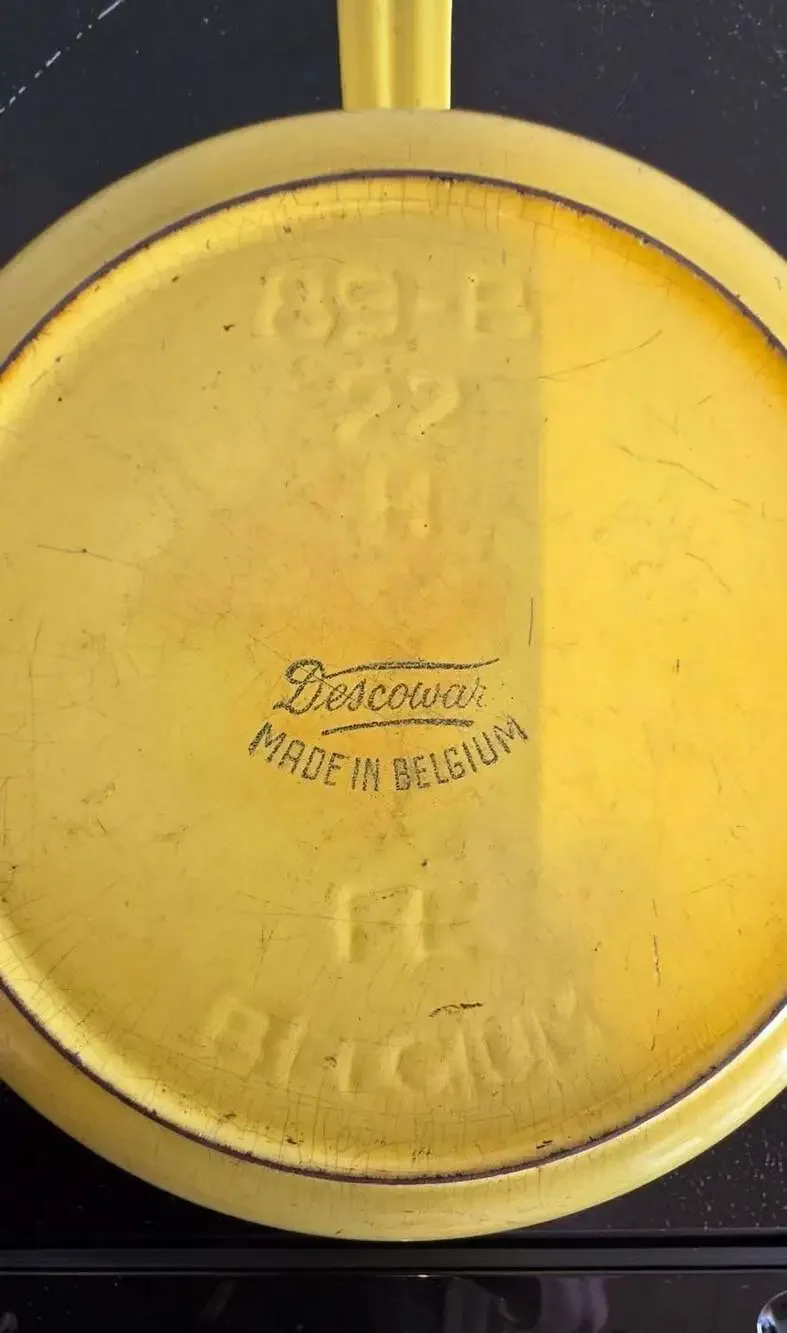 Descoware Cast Iron 2-In-1 Skillet Saucepan With Lid Yellow Belgium